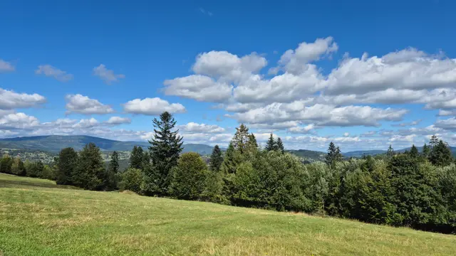 Meadow Gap to Layered Hills