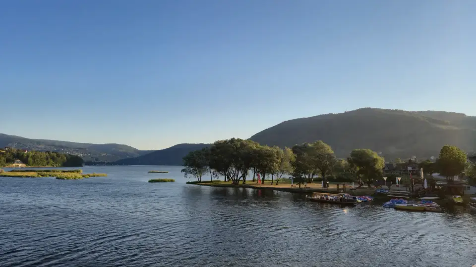 Lakeshore Hire and Żar Ridge